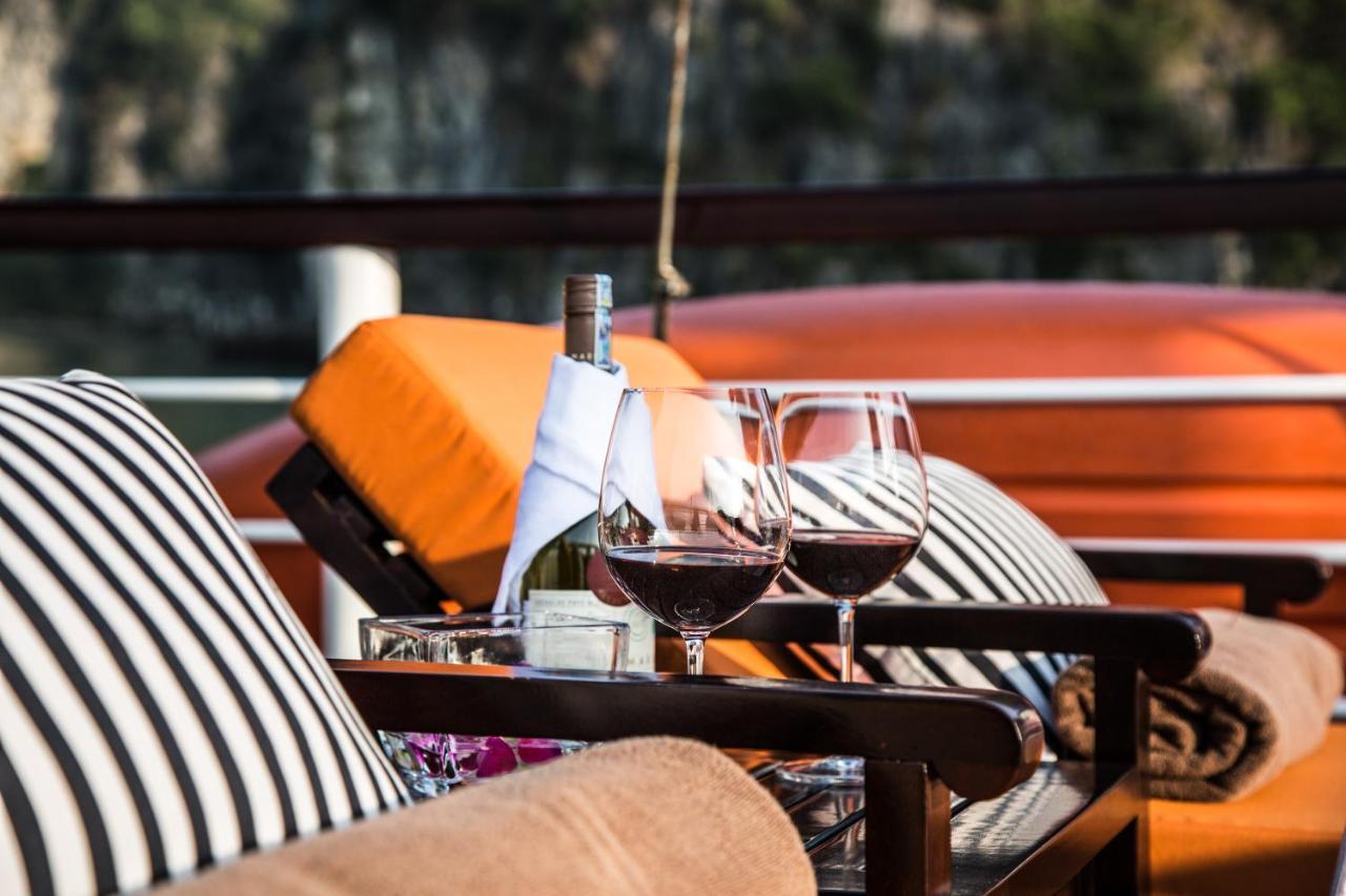 Emeraude Classic Cruises Ha Long Dış mekan fotoğraf