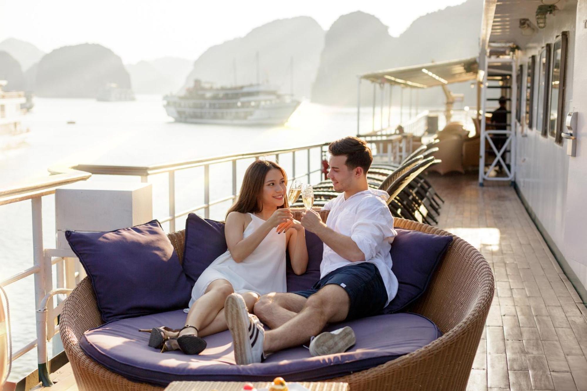 Emeraude Classic Cruises Ha Long Dış mekan fotoğraf